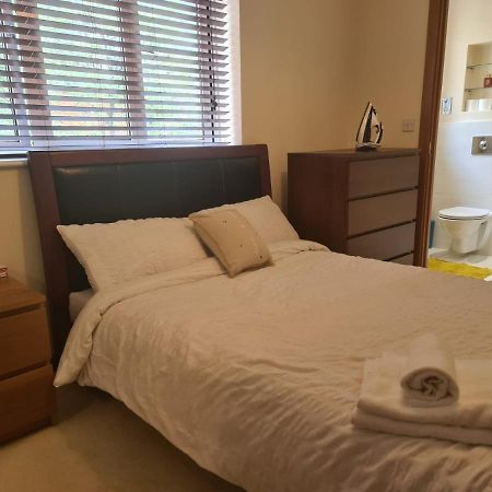 Red Naxela Canary Wharf Apartments London Bagian luar foto