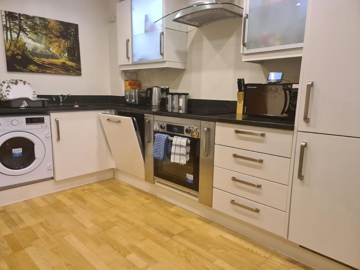 Red Naxela Canary Wharf Apartments London Bagian luar foto