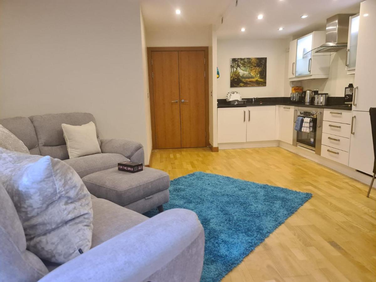 Red Naxela Canary Wharf Apartments London Bagian luar foto