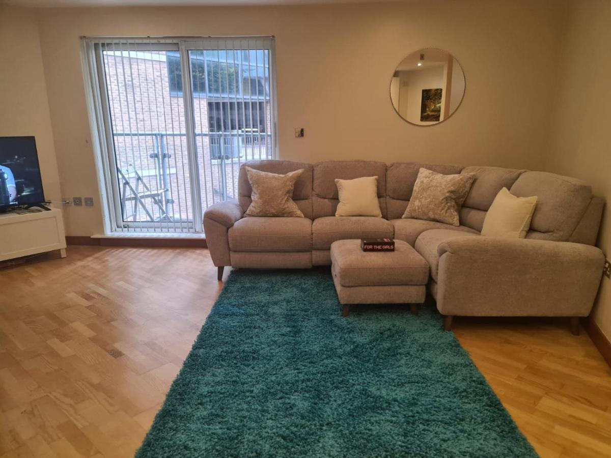 Red Naxela Canary Wharf Apartments London Bagian luar foto